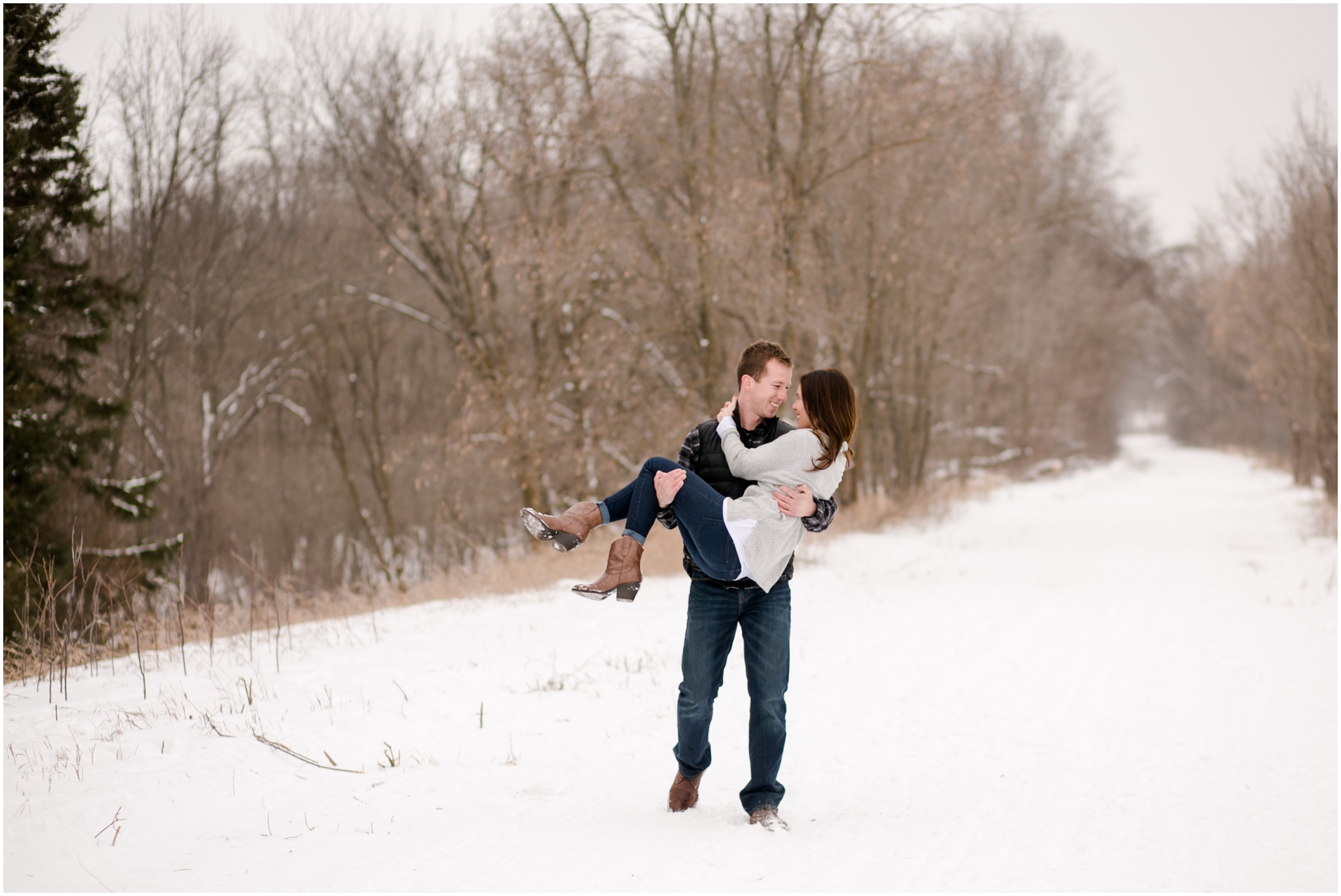 Minnesota Winter Engagement Photography, Detroit Lakes, Engagement Session Outfit Inspiration