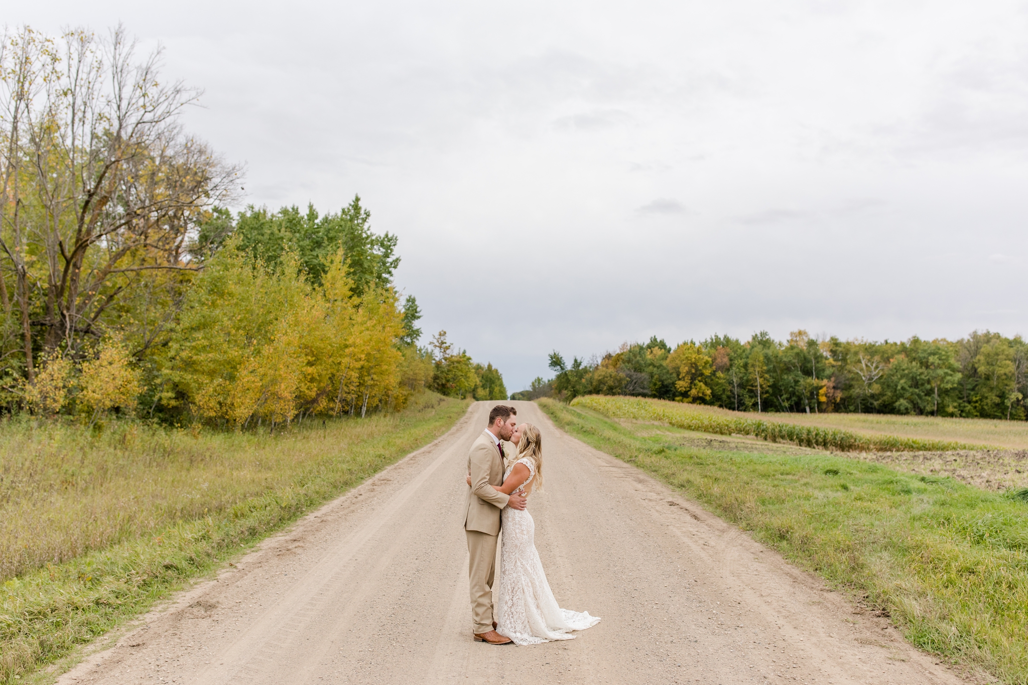 Detroit Lakes Wedding Photographers, Country wedding day